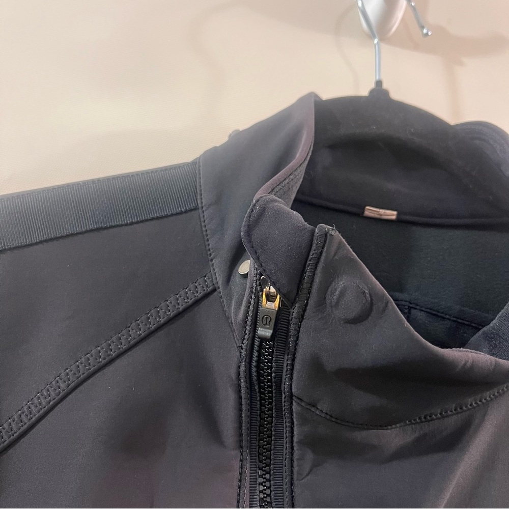 Lululemon Keep It Up Jacket size 10 - Picture 5 of 14